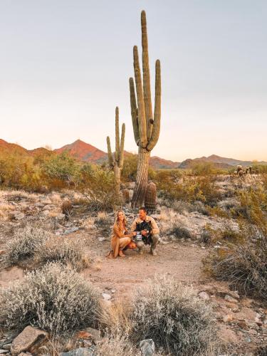 Scottsdale Desert Pregnancy Announcement // Emily Wertz, Local Luxury Real Estate.