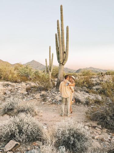 Scottsdale Desert Pregnancy Announcement // Emily Wertz, Local Luxury Real Estate.