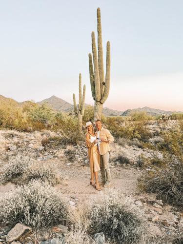 Scottsdale Desert Pregnancy Announcement // Emily Wertz, Local Luxury Real Estate.